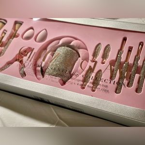 NWT Viral Glitz & Glam Makeup 30 Piece Essentials Collection - TikTok Viral